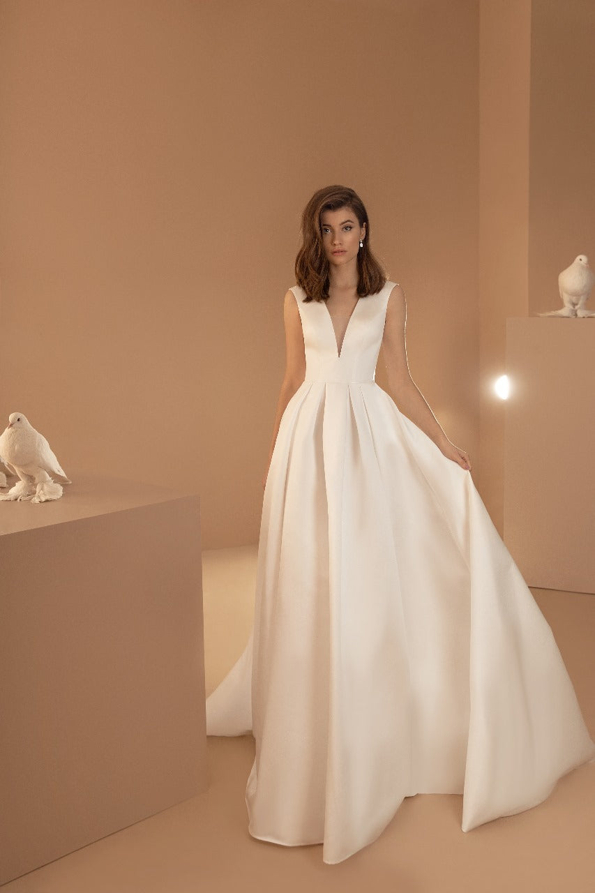 Ariamo “Light” Collection — Satin Wedding Gown L2029