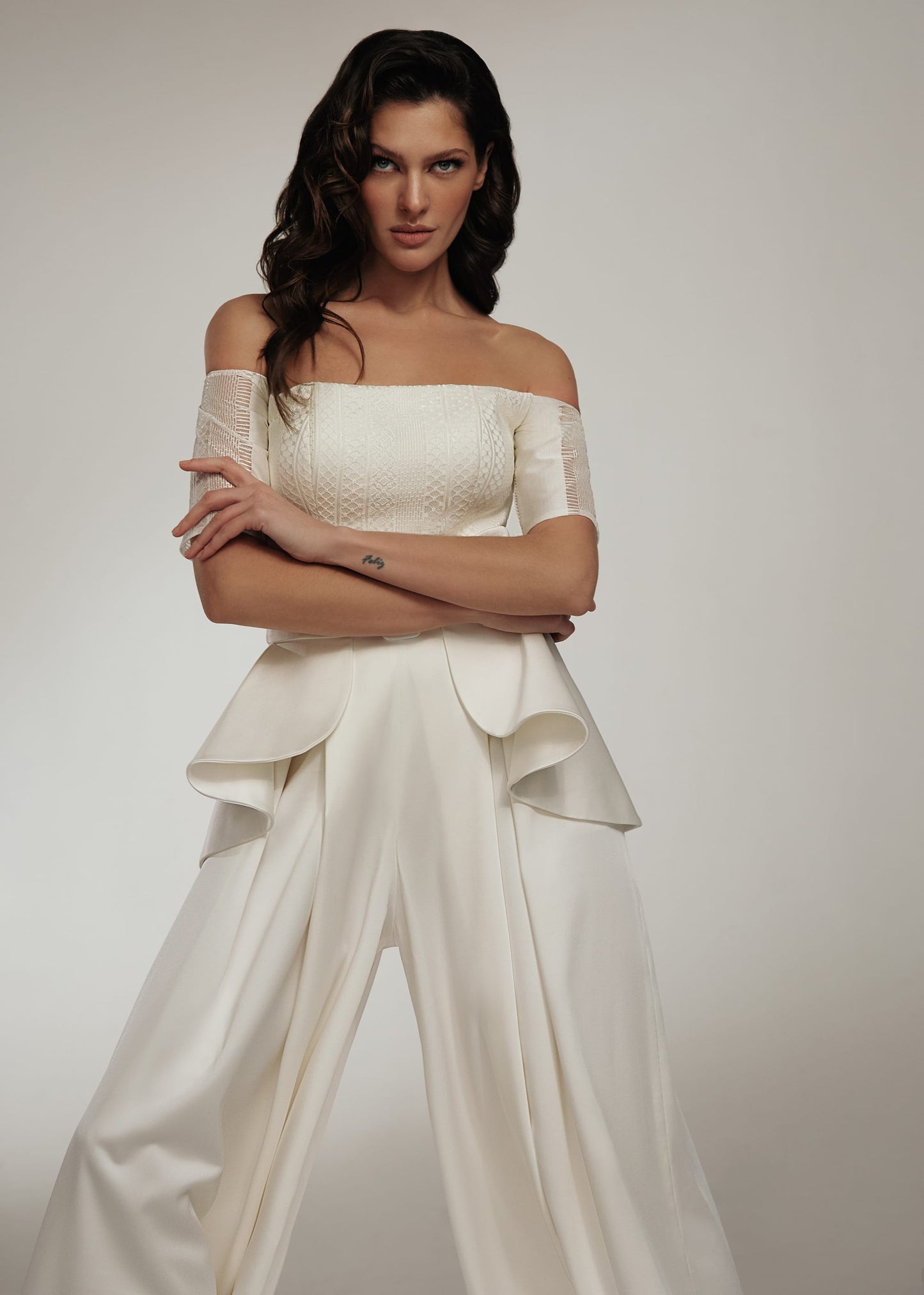 Ariamo wedding gown